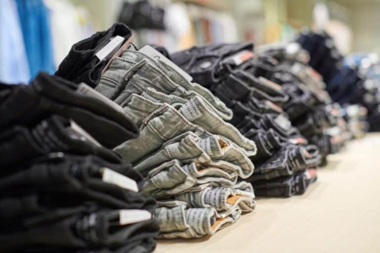 Où et comment faire don de ses vêtements à Lille ?